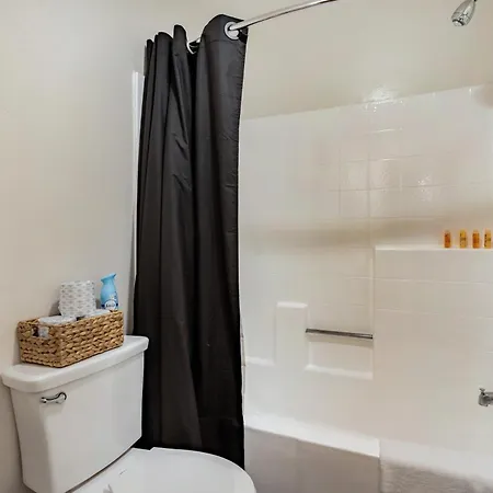 Style, Peace, Comfort In N Hollywood Next To Burbank Free Indoor Parking And Wifi Exterior photo