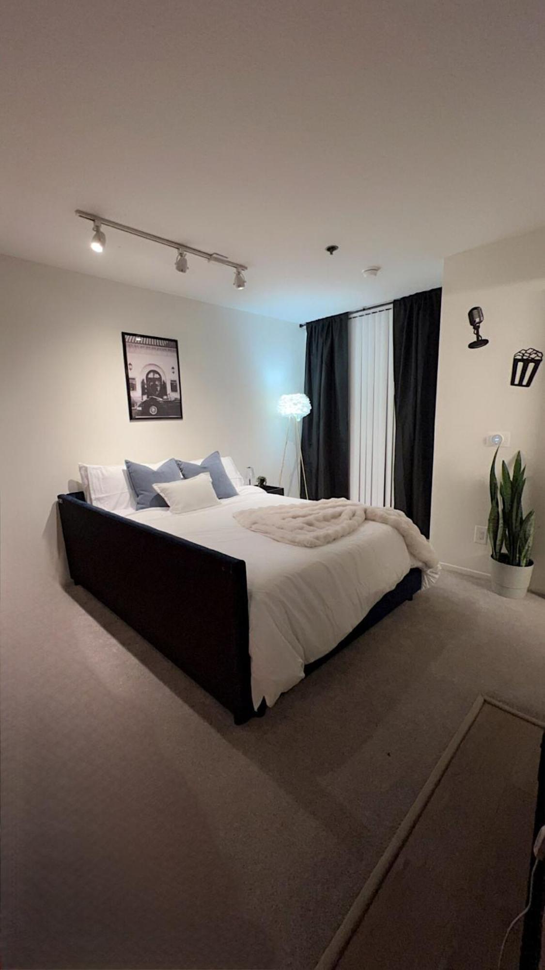 Style, Peace, Comfort In N Hollywood Next To Free Indoor Parking And Wifi Apartamento Burbank