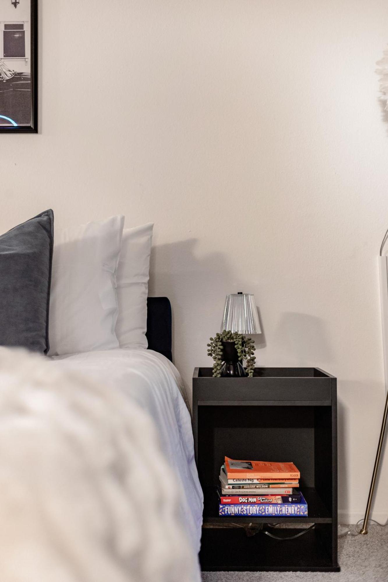 Apartamento Style, Peace, Comfort In N Hollywood Next To Free Indoor Parking And Wifi *