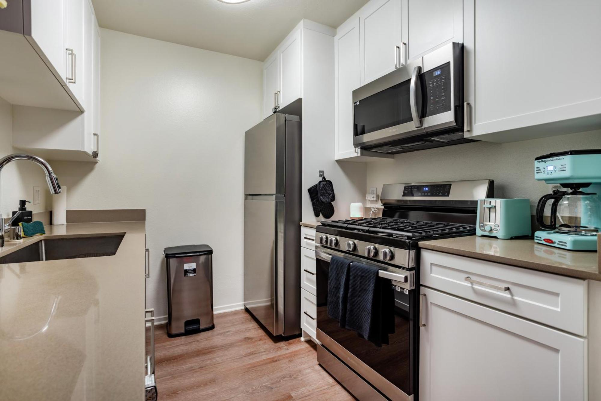 Apartamento Style, Peace, Comfort In N Hollywood Next To Free Indoor Parking And Wifi